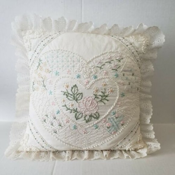 Something Special Heart Embroidered Pillow Eyelet Lace 14 x 14 - Picture 3 of 7